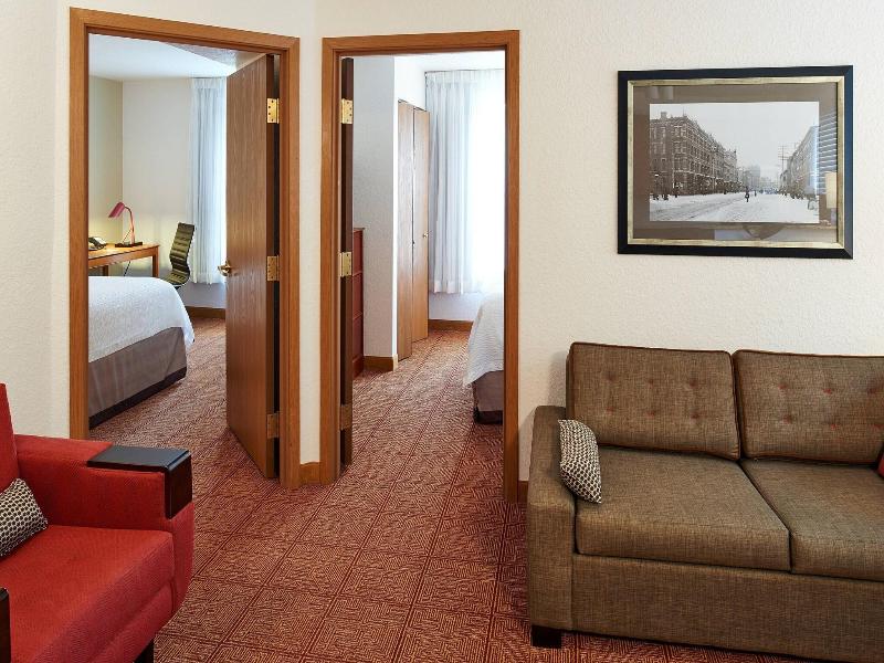SUITE TWO DOUBLE BEDS