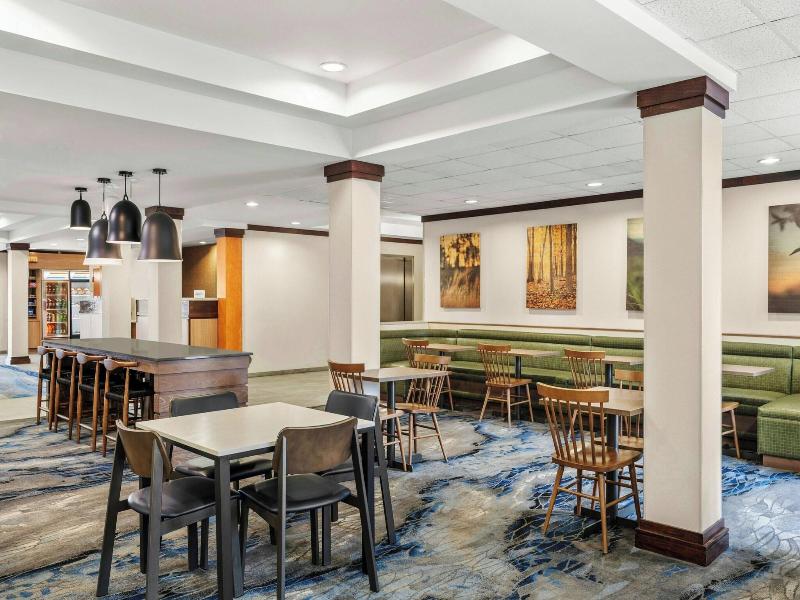 Fairfield Inn & Suites Marion image