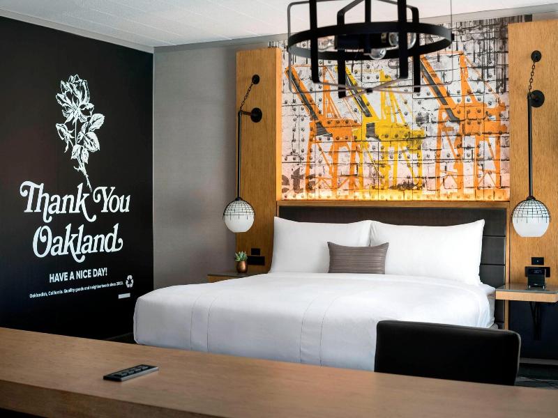 Oakland Marriott City Center image