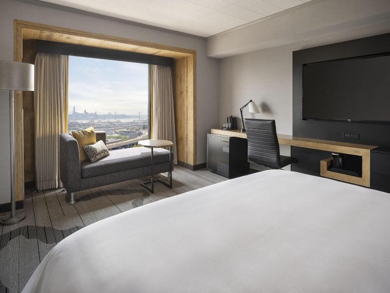 Oakland Marriott City Center image