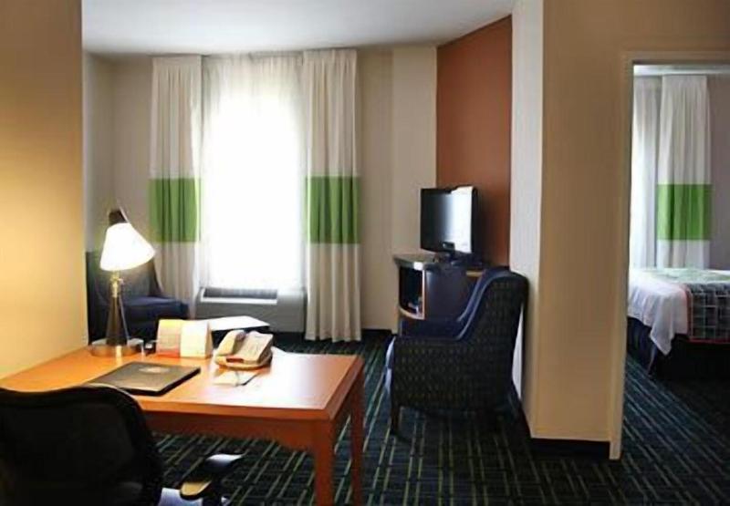 Fairfield Inn & Suites Weatherford image