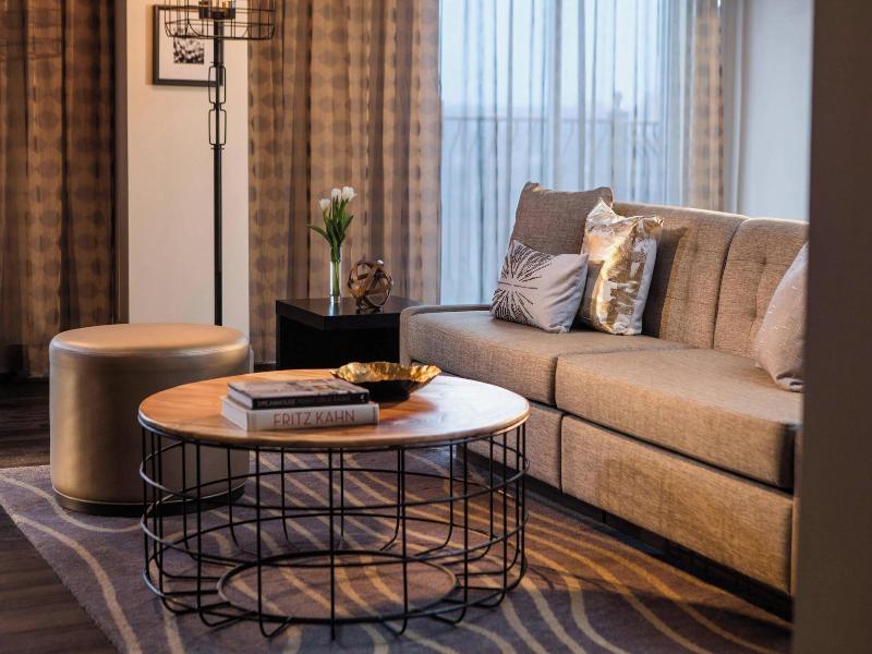 Renaissance Waterford Oklahoma City Hotel image