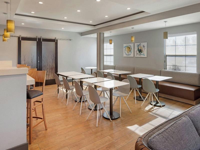 TownePlace Suites Ontario Airport image