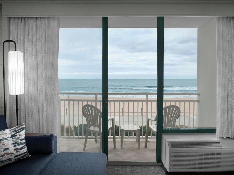 Courtyard Virginia Beach Oceanfront/South image