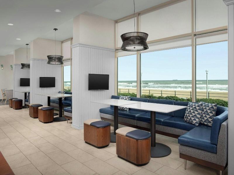 Courtyard Virginia Beach Oceanfront/North 37th St. image