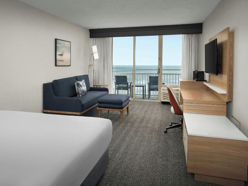 Courtyard Virginia Beach Oceanfront/North 37th St. image