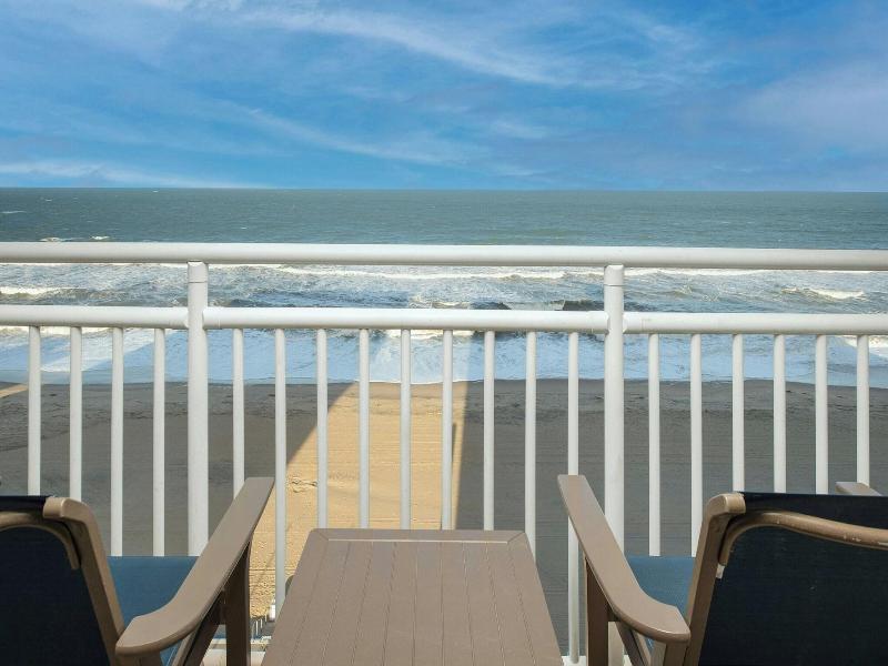 Courtyard Virginia Beach Oceanfront/North 37th St. image