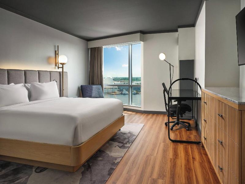 Renaissance Portsmouth-Norfolk Waterfront Hotel image