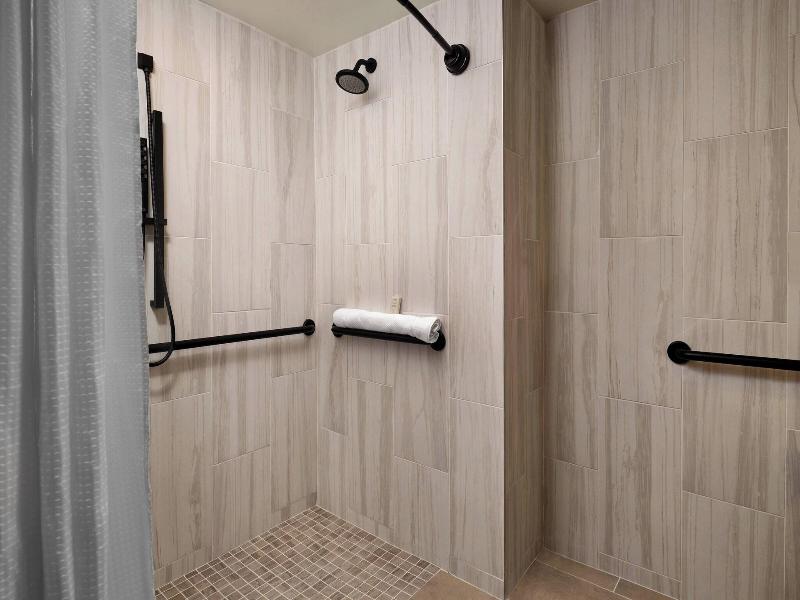 Renaissance Portsmouth-Norfolk Waterfront Hotel image