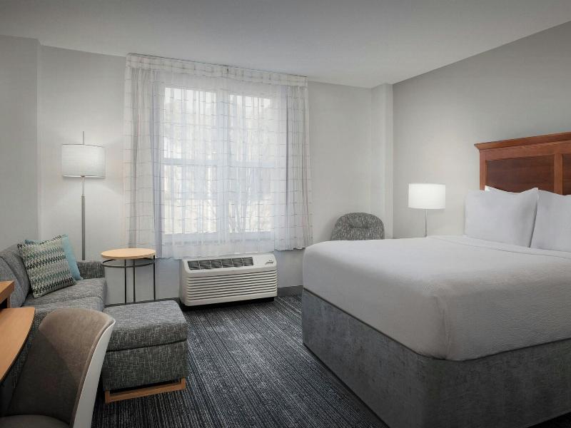 TownePlace Suites Suffolk Chesapeake image