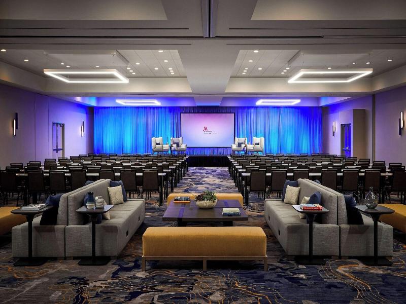 Ventura Beach Marriott image