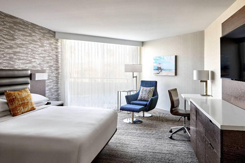 Ventura Beach Marriott image