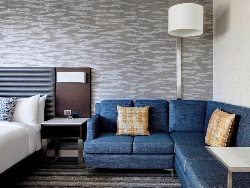 Ventura Beach Marriott image