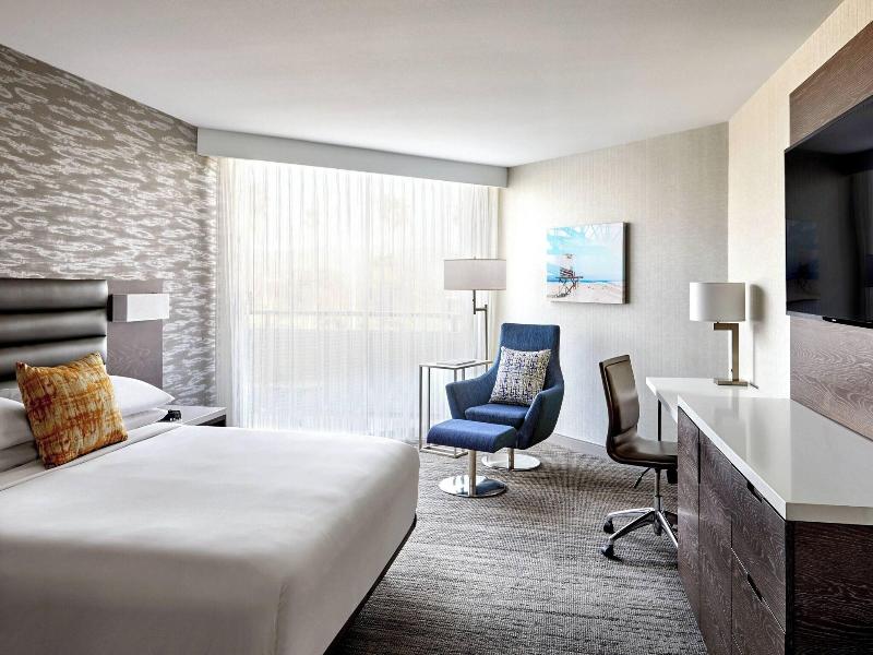 Ventura Beach Marriott image