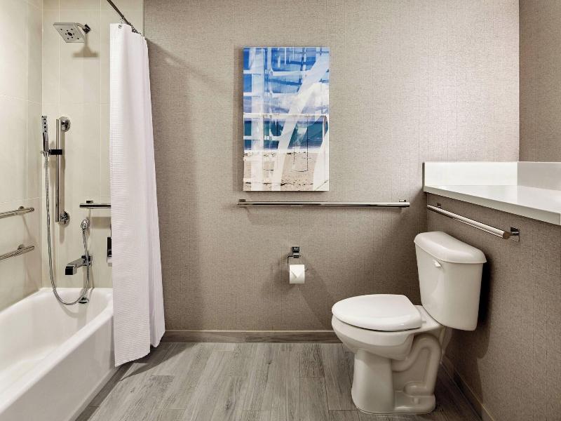 Ventura Beach Marriott image