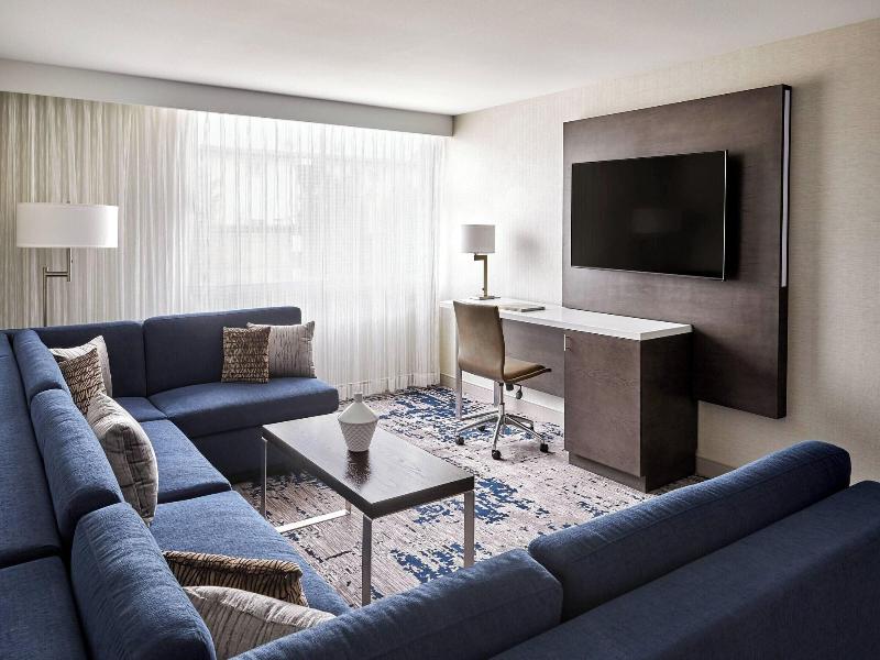 Ventura Beach Marriott image