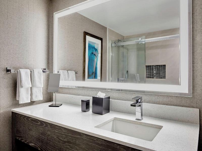 Ventura Beach Marriott image