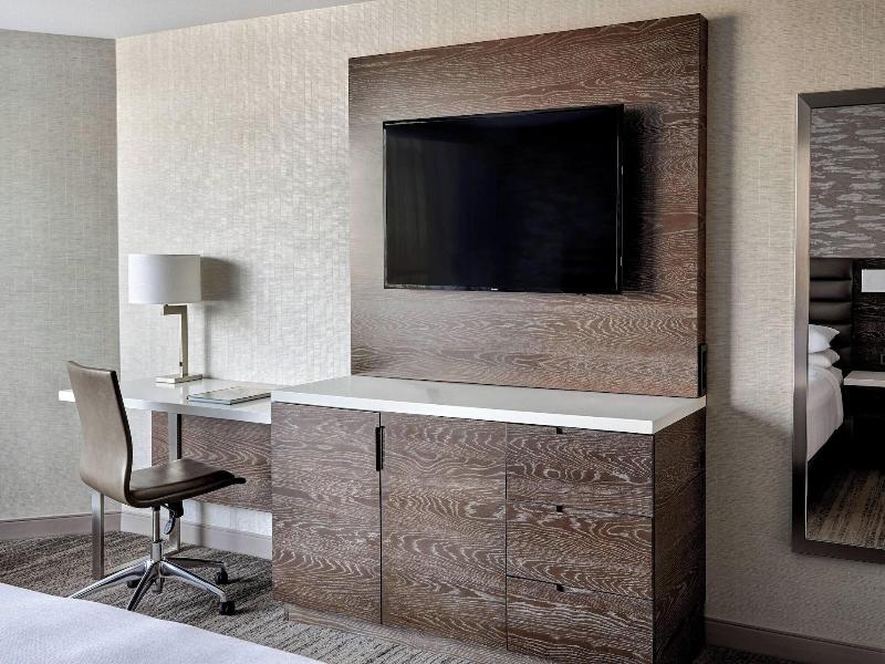 Ventura Beach Marriott image