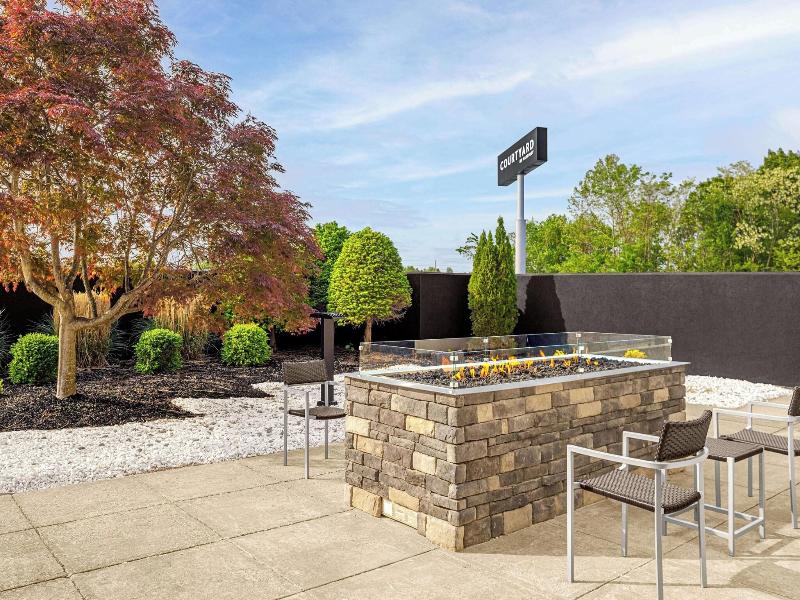 Courtyard Paducah image