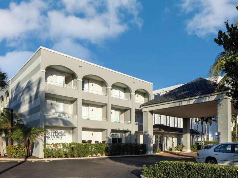 Fairfield Inn & Suites Palm Beach image