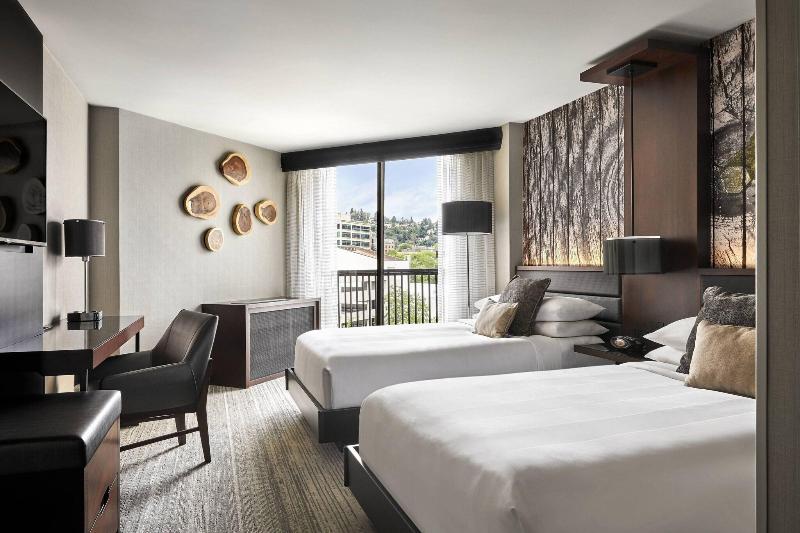 Portland Marriott Downtown Waterfront image