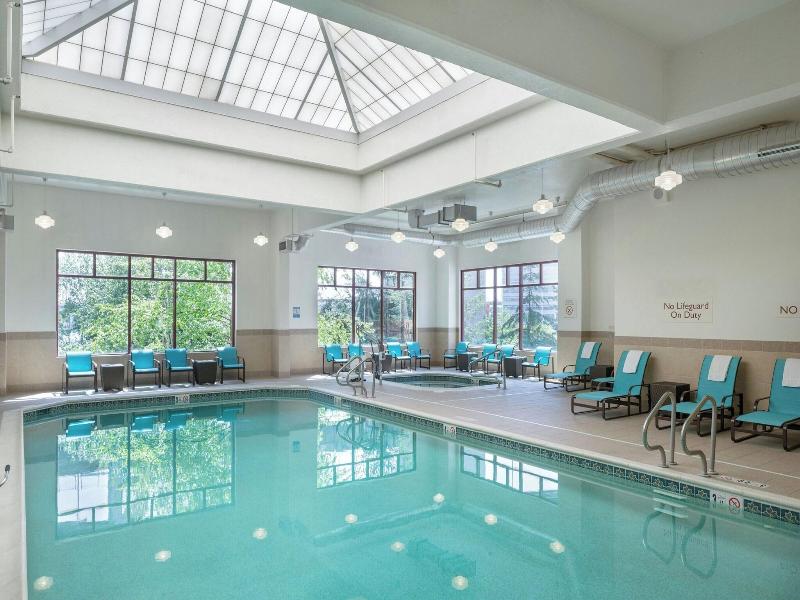 Residence Inn Portland Downtown/RiverPlace image