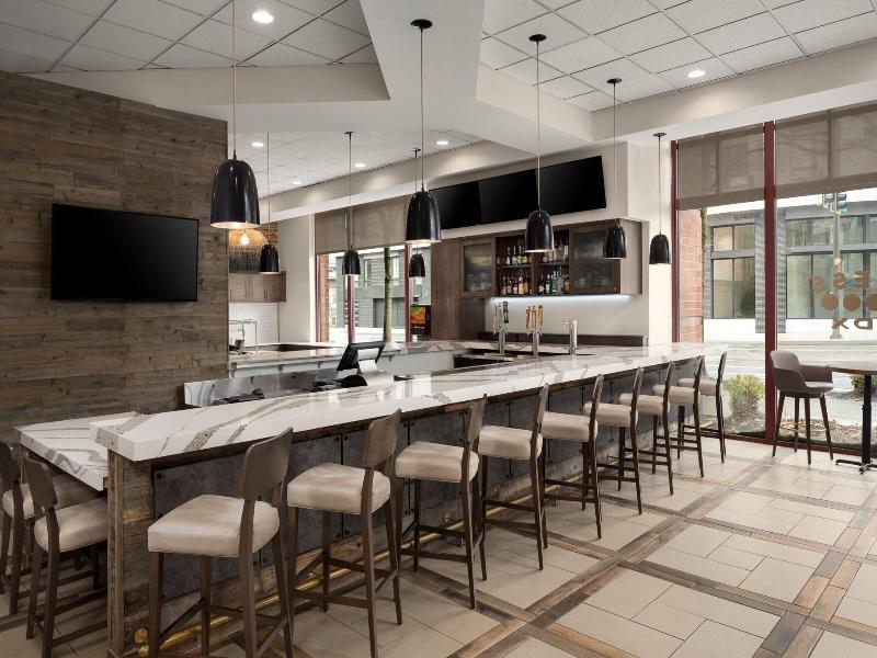 Residence Inn Portland Downtown/RiverPlace image