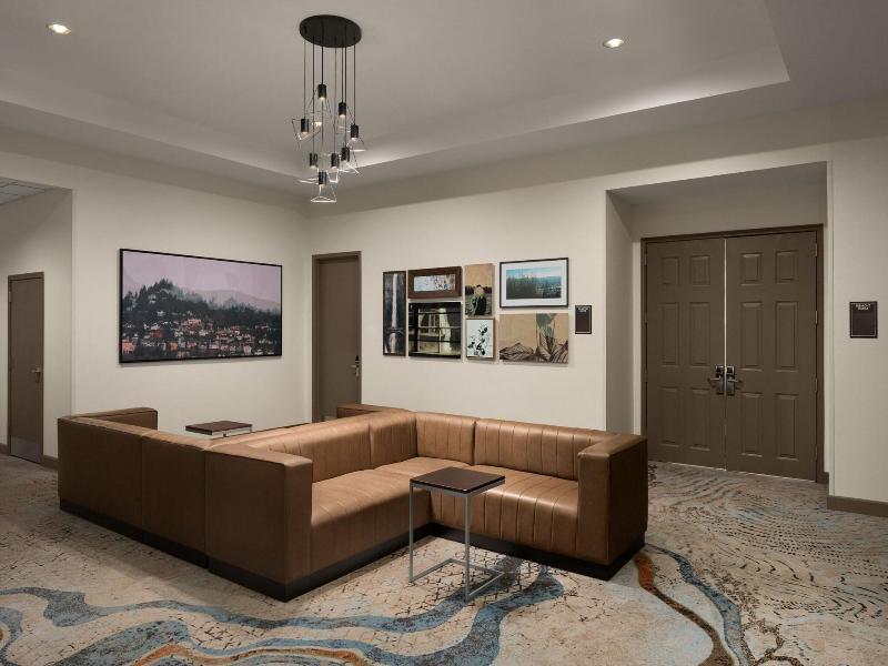 Residence Inn Portland Downtown/RiverPlace image