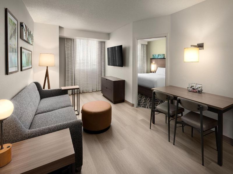 Residence Inn Portland Downtown/RiverPlace image