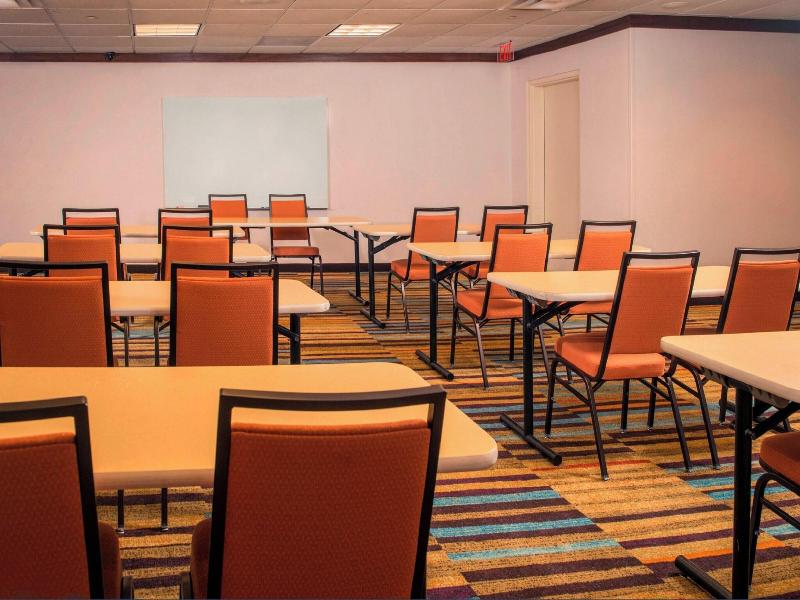 Fairfield Inn & Suites Williamsburg image