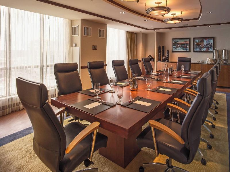 Newport News Marriott at City Center image