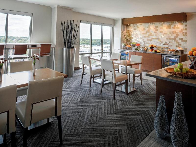 Newport News Marriott at City Center image