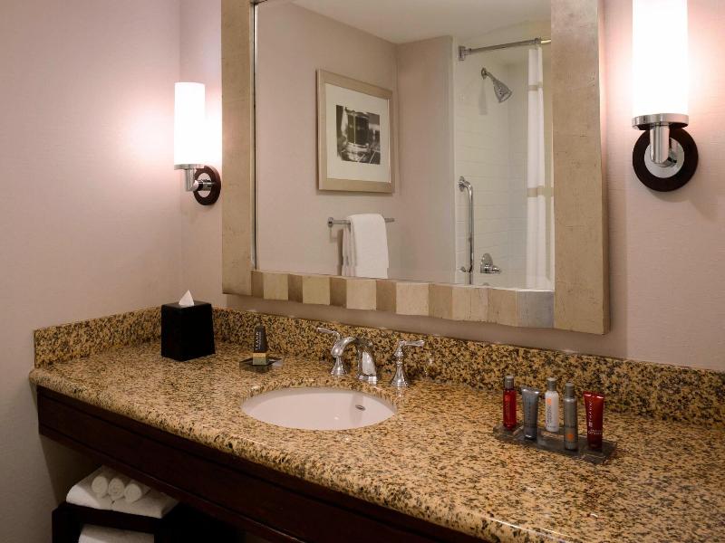 Newport News Marriott at City Center image