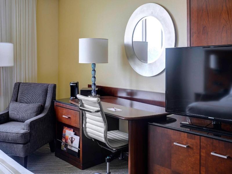 Newport News Marriott at City Center image