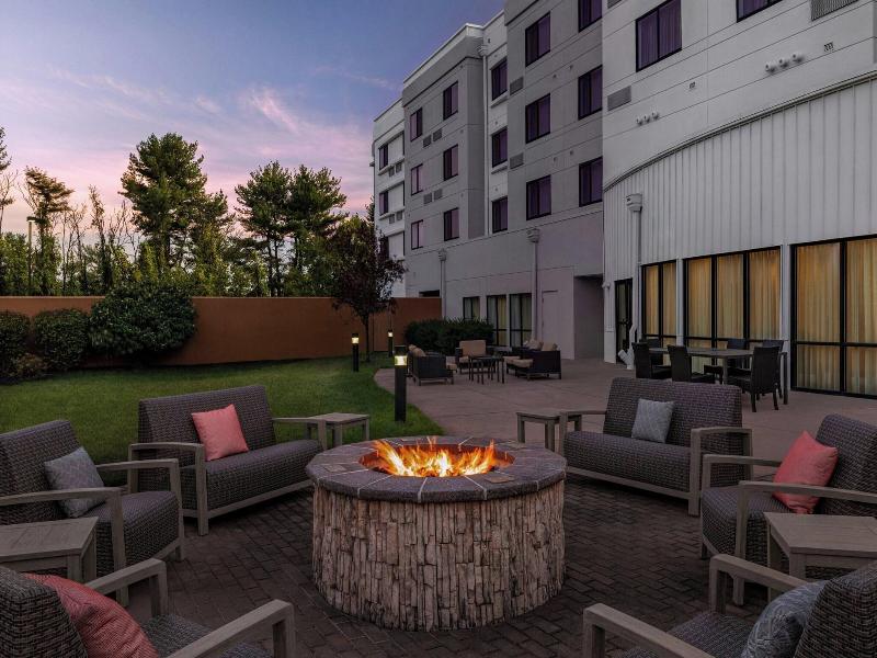 Courtyard Burlington Mt. Holly/Westampton image