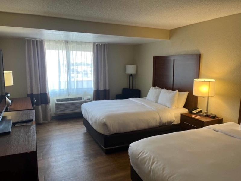 Comfort Inn & Suites Northern Phoenix image