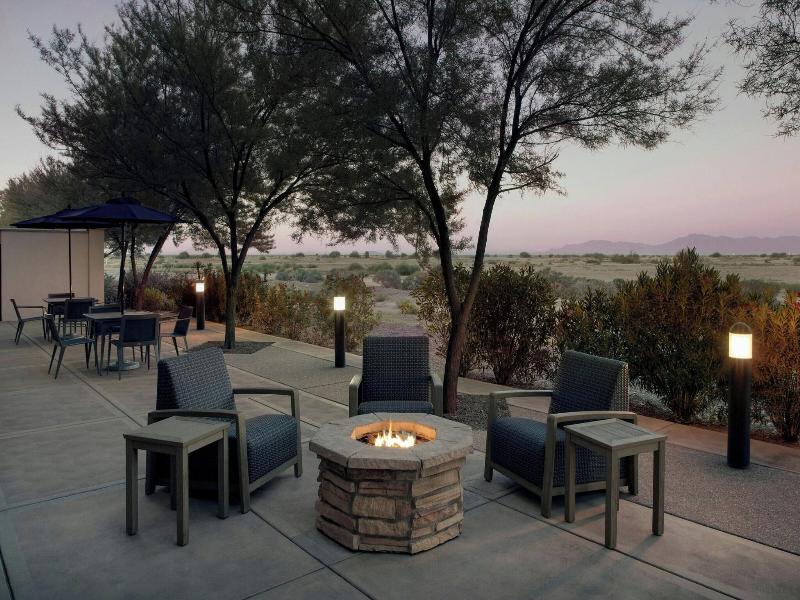 Courtyard Phoenix Chandler/Fashion Center image