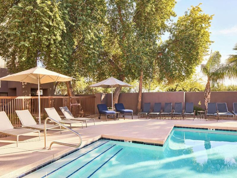 Courtyard Scottsdale North image
