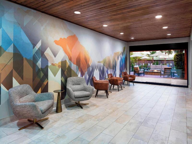 Courtyard Scottsdale North image