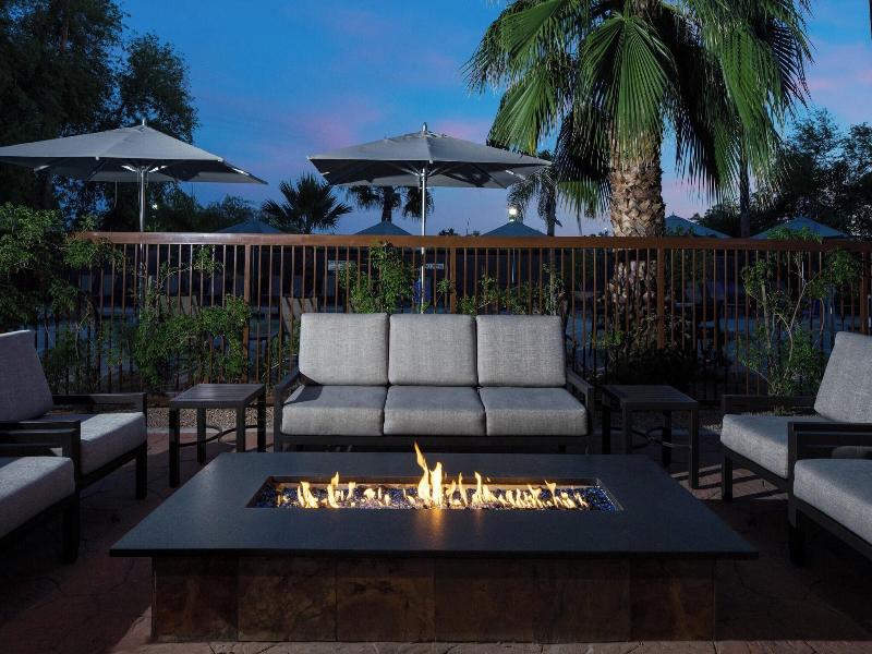 Courtyard Scottsdale North image
