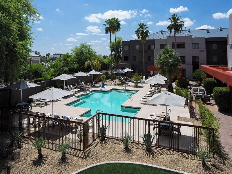 Courtyard Scottsdale North image
