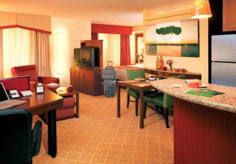 Residence Inn by Marriott Phoenix Glendale Sports
