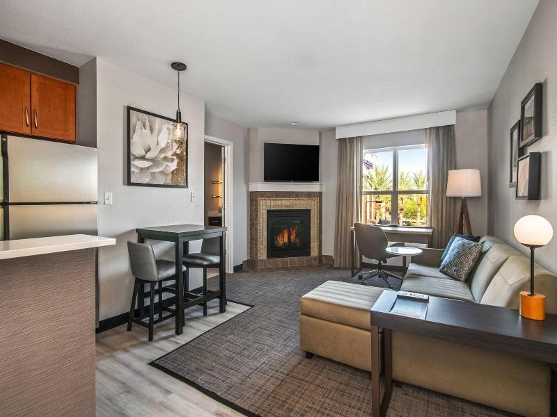 Residence Inn by Marriott Phoenix Glendale Sports image