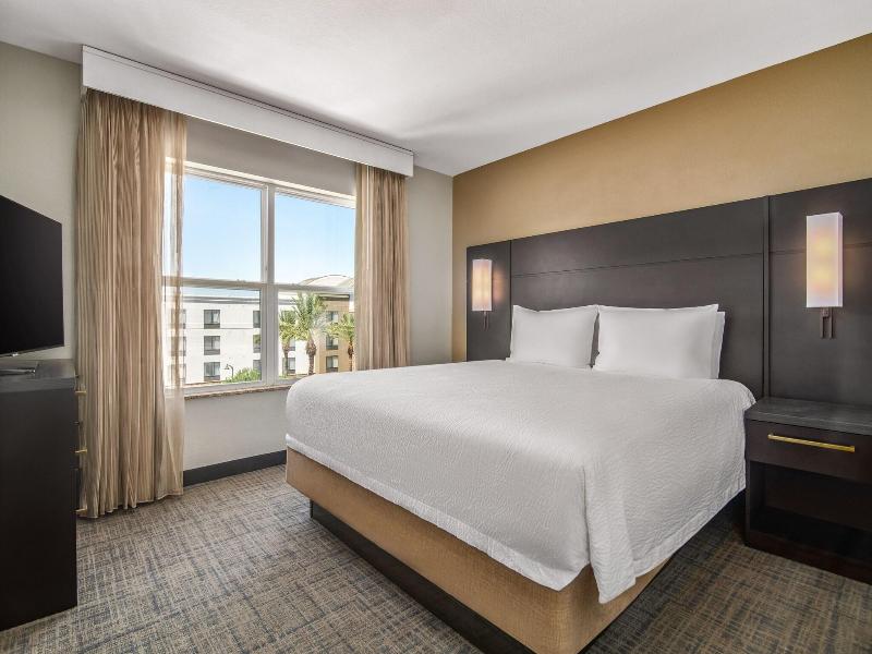 Residence Inn by Marriott Phoenix Glendale Sports image