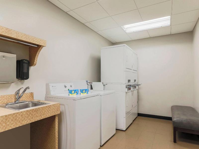 SpringHill Suites Phoenix Glendale Sports image