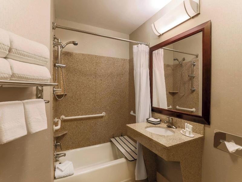 SpringHill Suites Phoenix Glendale Sports image