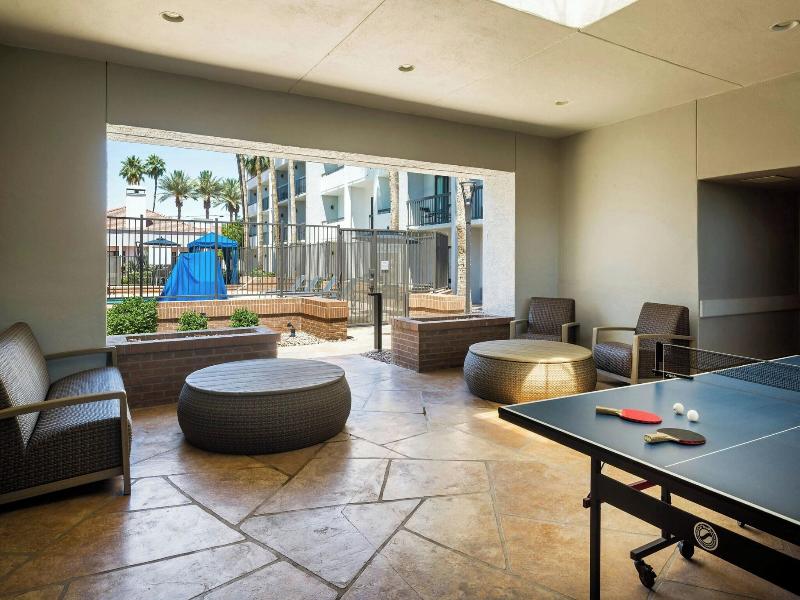 Courtyard Phoenix North image