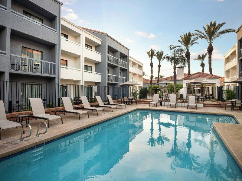 Courtyard Phoenix Mesa image