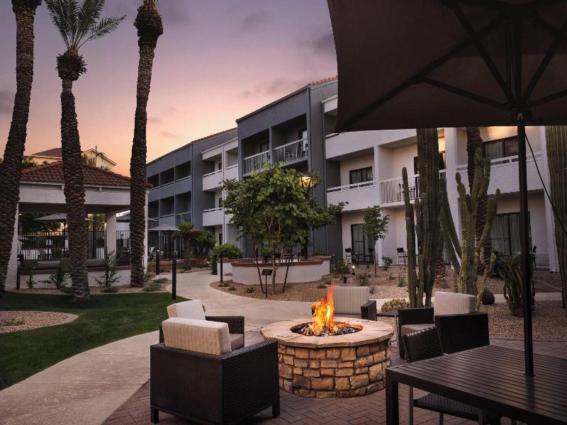 Courtyard Phoenix Mesa image