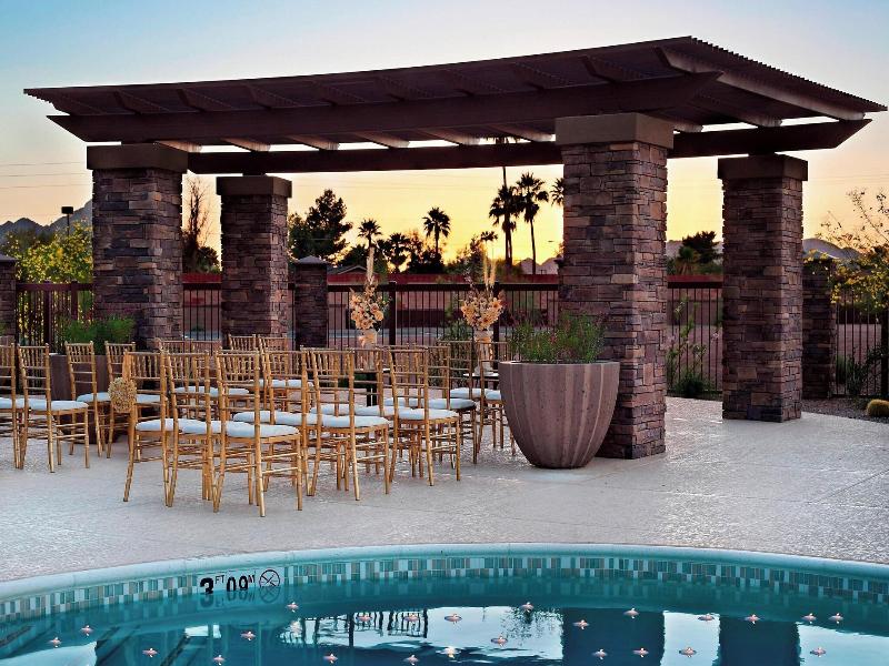Courtyard Scottsdale Salt River image
